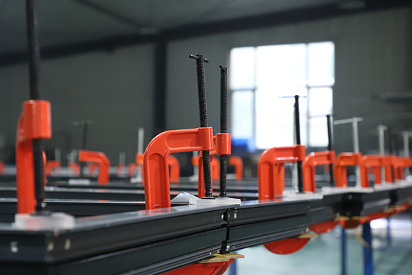 通遼斷橋鋁門窗的實(shí)用之選：斷橋鋁門窗廠家為您剖析其優(yōu)勢特點(diǎn)